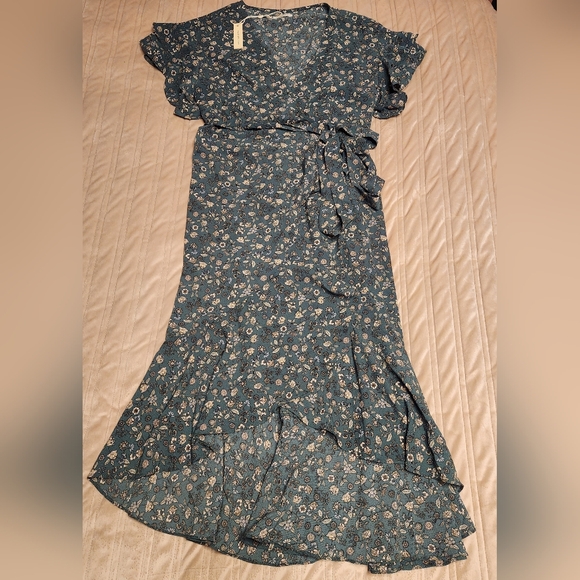 NWT Max Studio Floral Green Wrap Dress - Picture 2 of 2